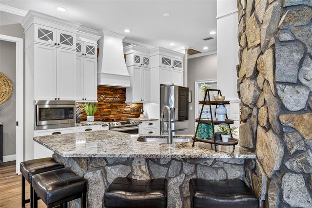 11311 GRANDVIEW DRIVE, Dade City, FL 33525