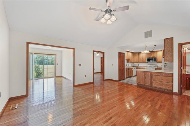 1255 George Rock Drive 1255, Farmer City, IL 61842