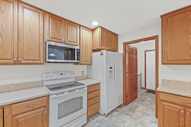 1255 George Rock Drive 1255, Farmer City, IL 61842