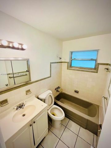 2901 Jackson St 1, Hollywood, FL 33020