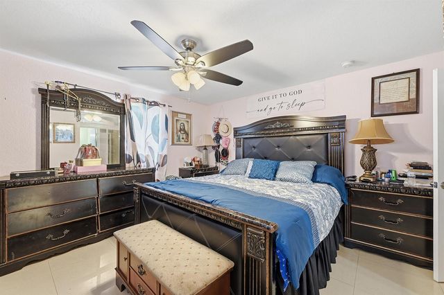 2350 NW 60th Avenue, Sunrise, FL 33313