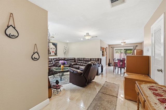 2350 NW 60th Avenue, Sunrise, FL 33313