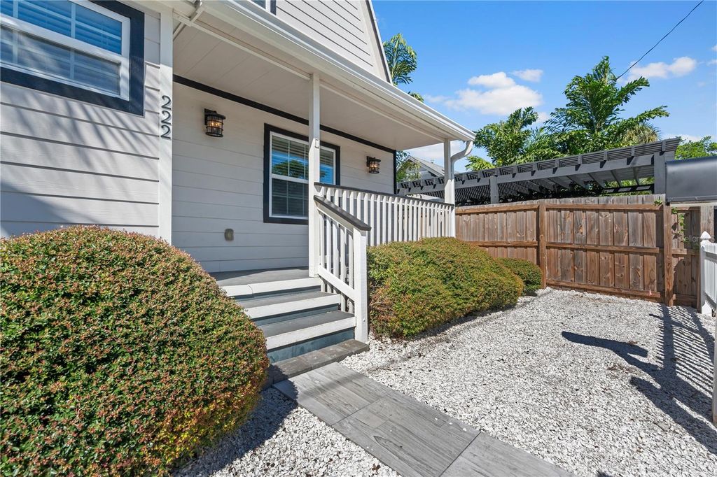 222 25TH STREET N, St Petersburg, FL 33713