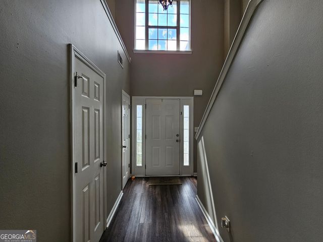 5077 Meadow Trace, Fairburn, GA 30213