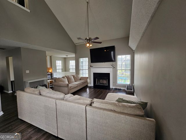 5077 Meadow Trace, Fairburn, GA 30213