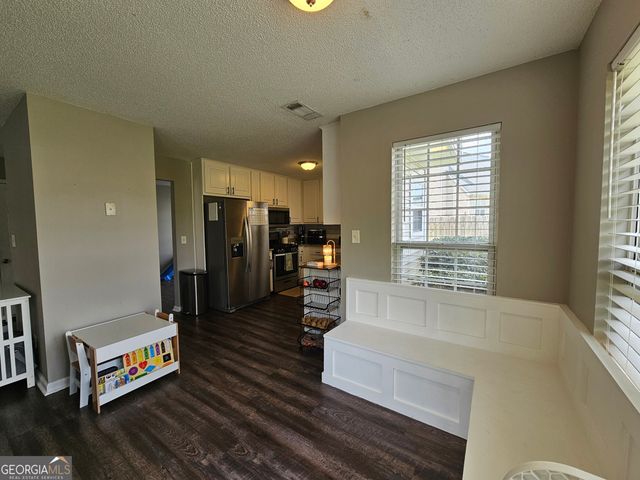 5077 Meadow Trace, Fairburn, GA 30213