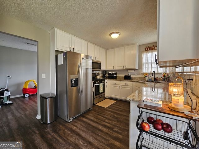 5077 Meadow Trace, Fairburn, GA 30213