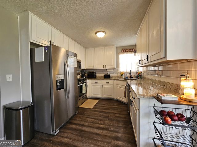 5077 Meadow Trace, Fairburn, GA 30213