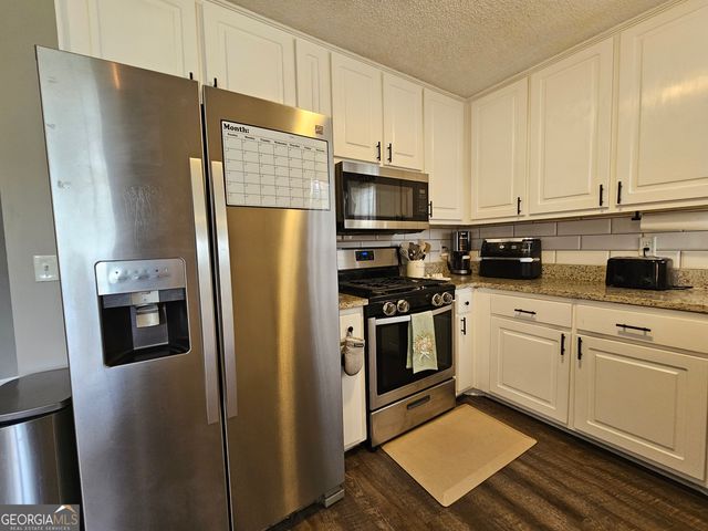 5077 Meadow Trace, Fairburn, GA 30213