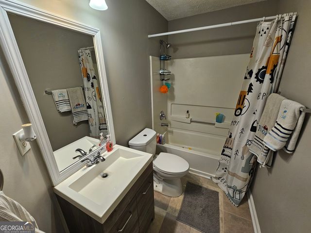 5077 Meadow Trace, Fairburn, GA 30213