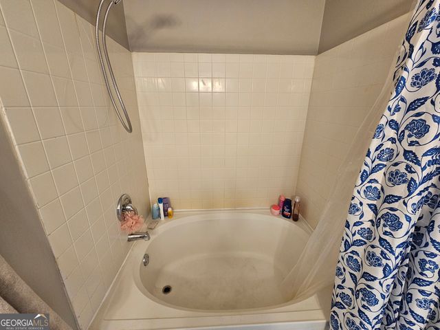 5077 Meadow Trace, Fairburn, GA 30213