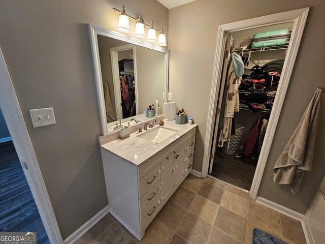 5077 Meadow Trace, Fairburn, GA 30213