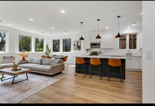 3310 Lyndale Avenue S, Minneapolis, MN 55408