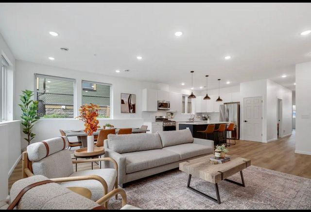 3310 Lyndale Avenue S, Minneapolis, MN 55408