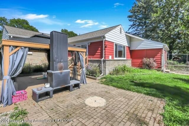 1415 Wilshire Road, Haslett, MI 48840