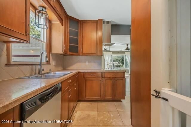 1415 Wilshire Road, Haslett, MI 48840