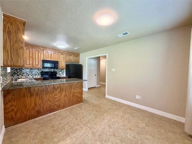 3121 Fm 646 Road N, Santa Fe, TX 77510