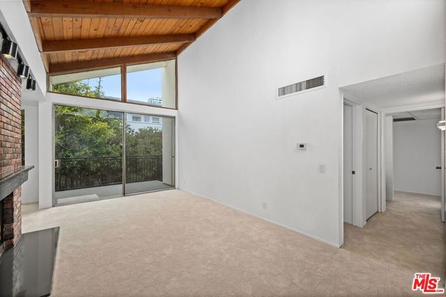 1340 S BEVERLY GLEN Boulevard 303, Los Angeles, CA 90024