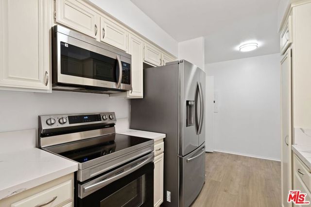 1340 S BEVERLY GLEN Boulevard 303, Los Angeles, CA 90024