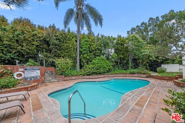 1340 S BEVERLY GLEN Boulevard 303, Los Angeles, CA 90024