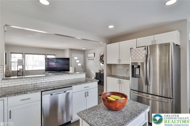 59 Main Street, Stockertown Boro, PA 18040