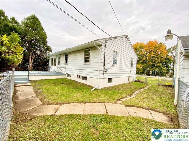 59 Main Street, Stockertown Boro, PA 18040