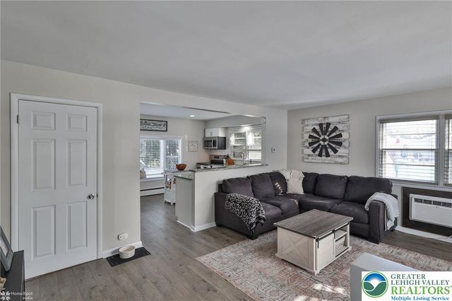 59 Main Street, Stockertown Boro, PA 18040