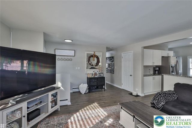 59 Main Street, Stockertown Boro, PA 18040