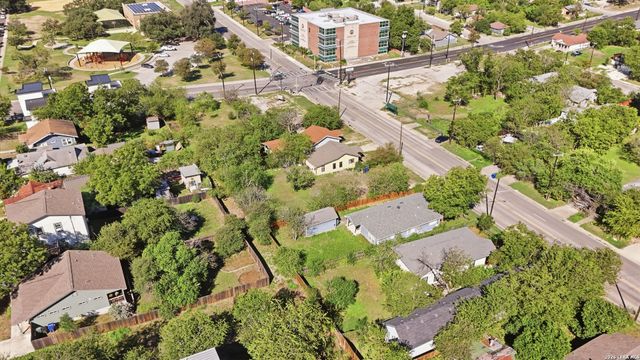 2618 E Commerce St, San Antonio, TX 78203