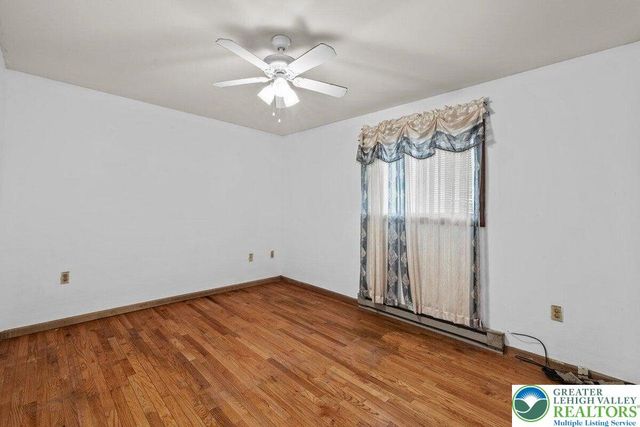 1041 Country Place, Coolbaugh Twp, PA 18466
