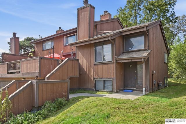 7174 N 78th Court, Omaha, NE 68122