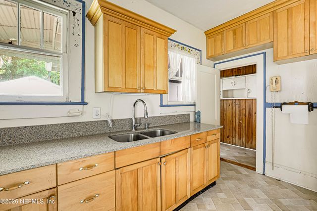 2831 SELMA Street, Jacksonville, FL 32205