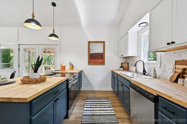 9705 E Redbud Street, Claremore, OK 74017