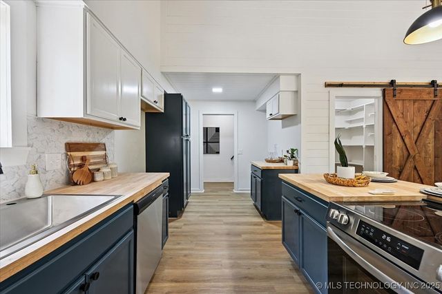 9705 E Redbud Street, Claremore, OK 74017