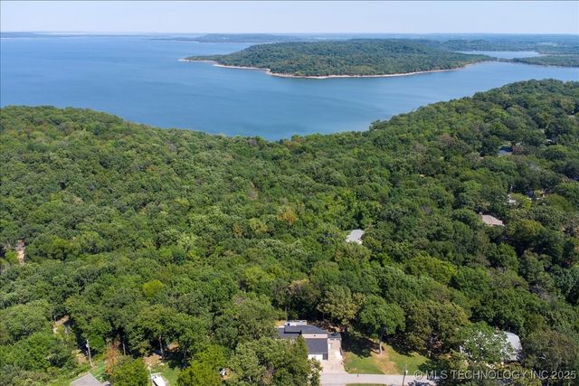 9705 E Redbud Street, Claremore, OK 74017