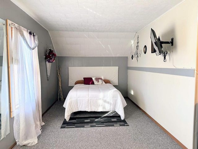 412 N Wacouta Avenue, Prairie Du Chien, WI 53821