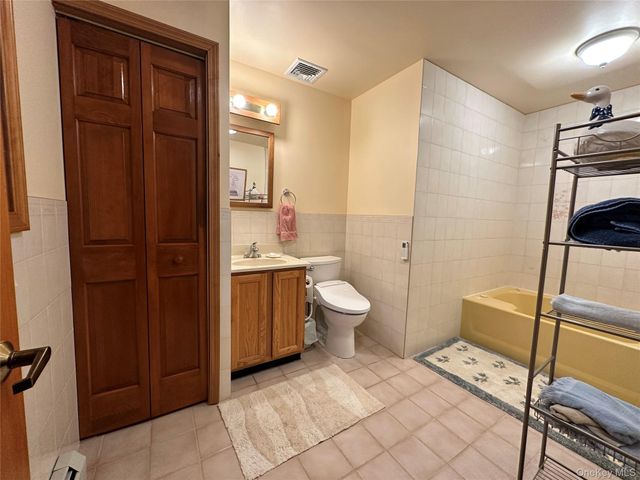 60 Manchester Road, Rock Hill, NY 12775