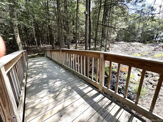 60 Manchester Road, Rock Hill, NY 12775