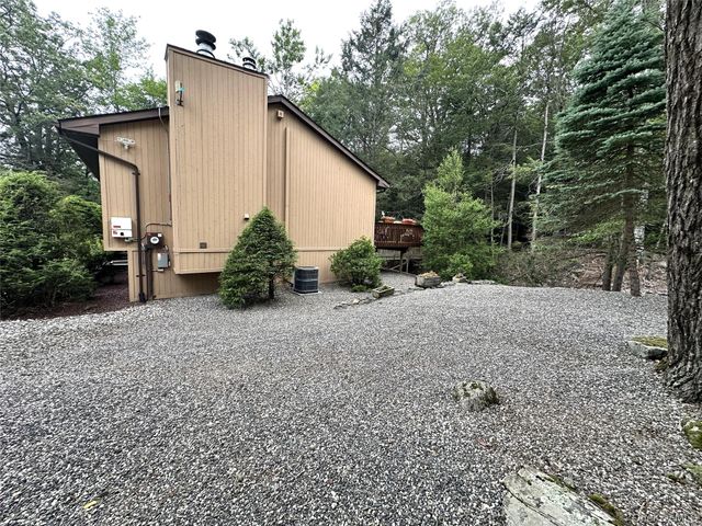 60 Manchester Road, Rock Hill, NY 12775