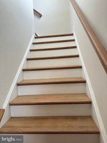 702 PEONY LN, Spring City, PA 19475
