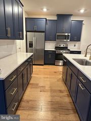 702 PEONY LN, Spring City, PA 19475