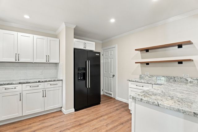 50 Hicks Avenue 16, Medford, MA 02155