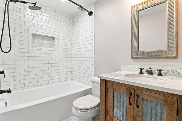 50 Hicks Avenue 16, Medford, MA 02155