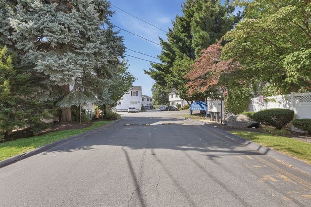 50 Hicks Avenue 16, Medford, MA 02155