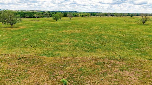 000 Hidden Shores LOOP, Smithville, TX 78957
