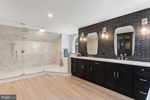 1570 WALKER ROAD, Chambersburg, PA 17201