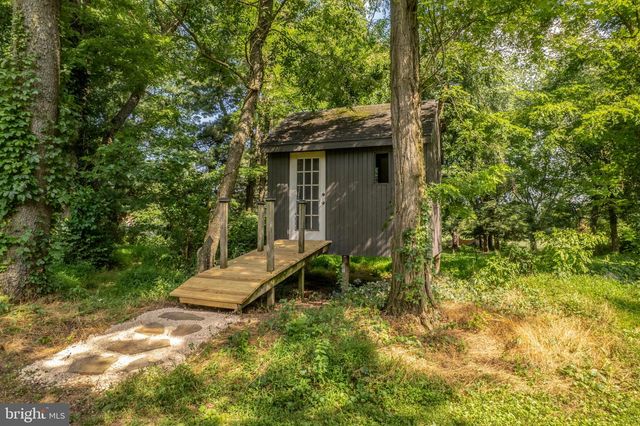 1570 WALKER ROAD, Chambersburg, PA 17201