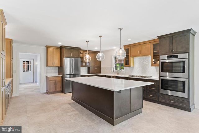 1570 WALKER ROAD, Chambersburg, PA 17201