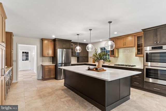 1570 WALKER ROAD, Chambersburg, PA 17201