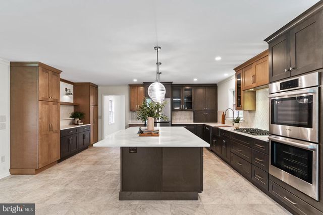 1570 WALKER ROAD, Chambersburg, PA 17201
